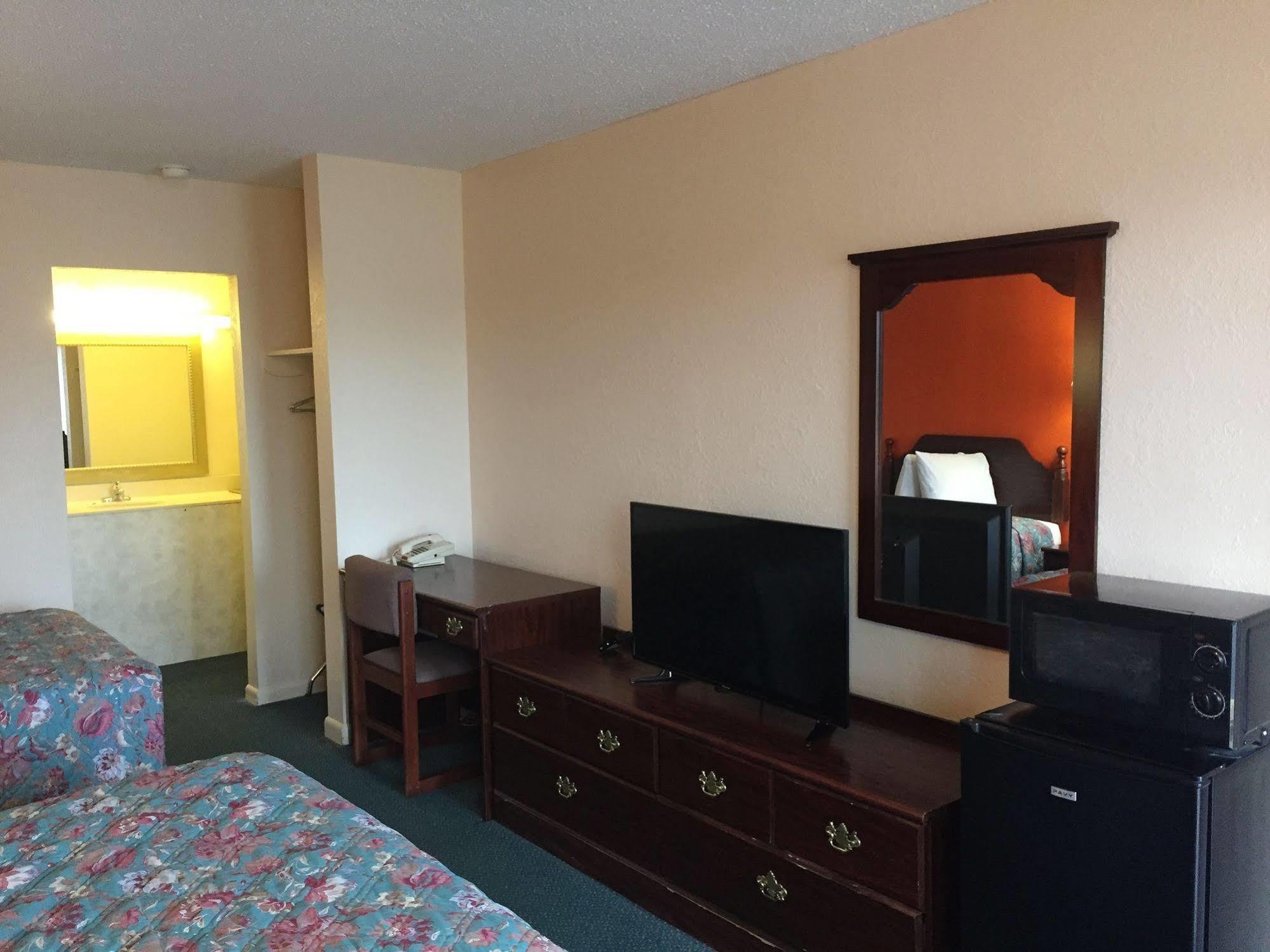 Economy Inn St. James Buitenkant foto